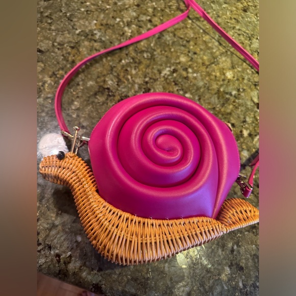 Kate Spade wicker snail crossbody bag - Picture 3 of 4